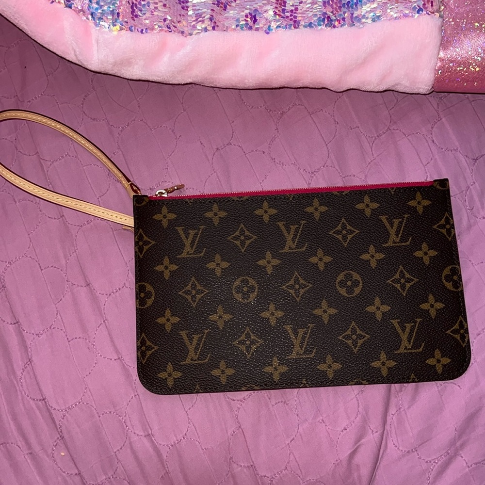 Louis Vuitton Neverfull Pouch
